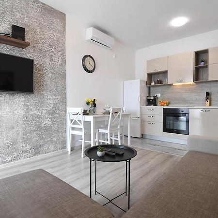 The Grey Apartment Zadar Bagian luar foto