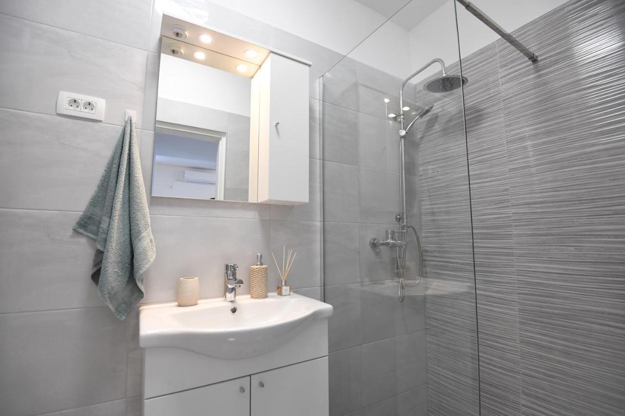 The Grey Apartment Zadar Bagian luar foto